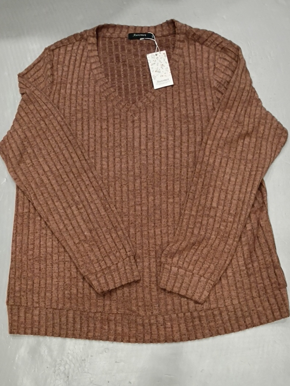 Automet Ribbed V-Neck Sweater in Rust 2 XL Simple But Cozy Soft.